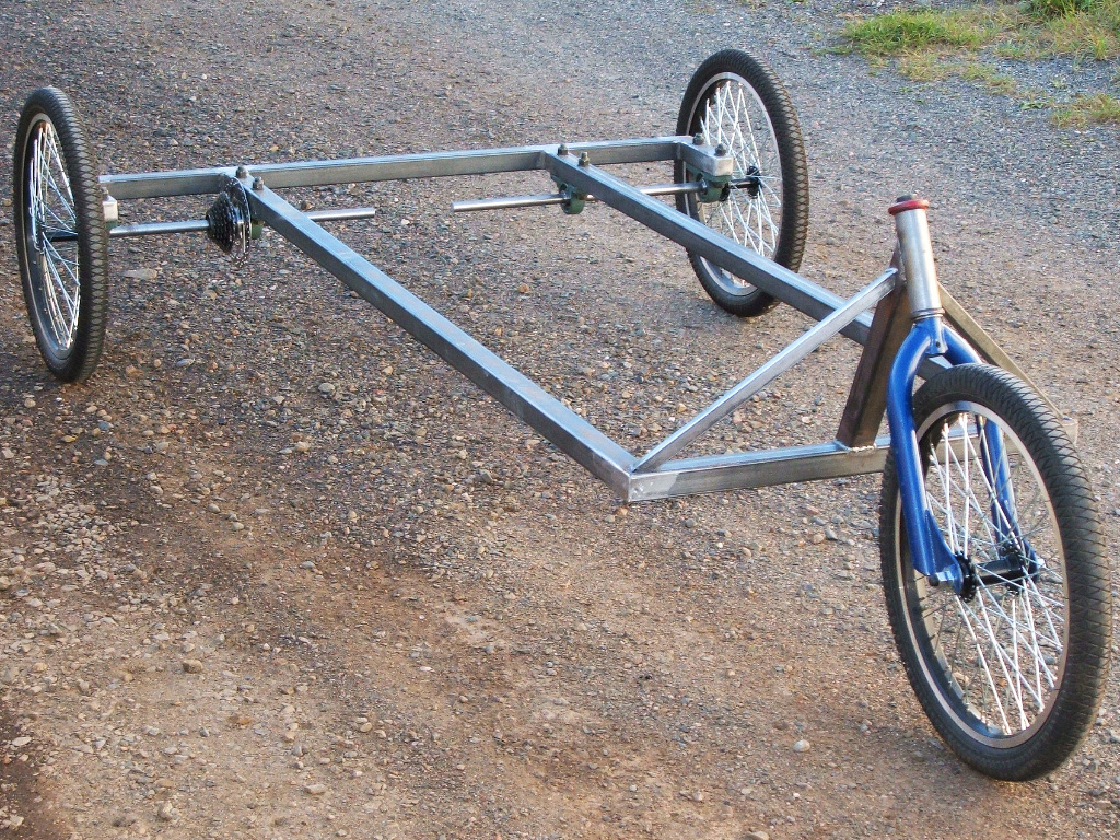 Sociable Tandem Trike - simple square tube frame